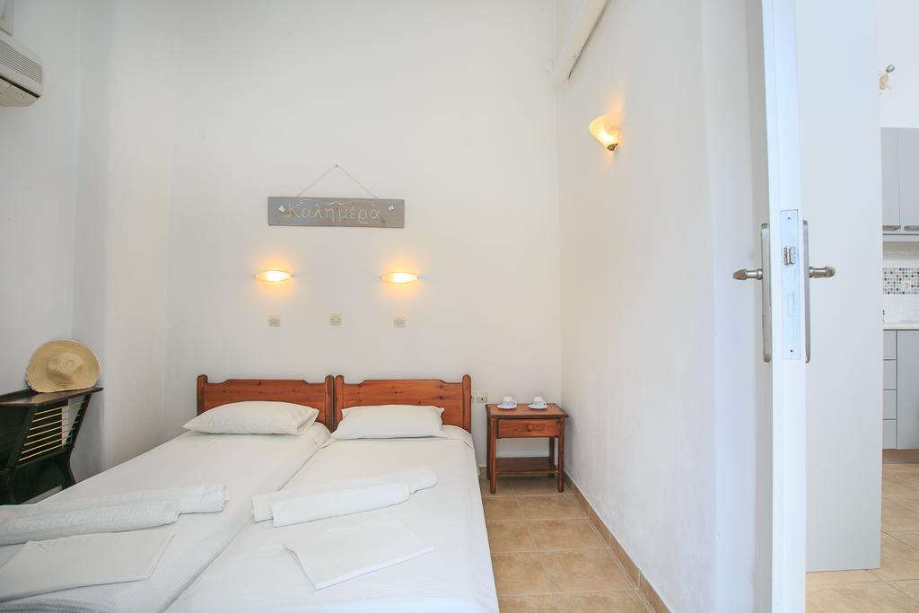 Paros Rita Studios Piso Livadi Phòng bức ảnh